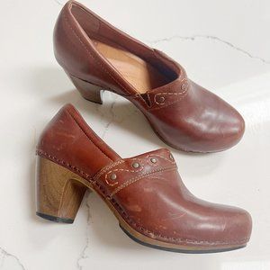 Dansko Brown Leather Mule Wood Clogs Size 39 / 8.5
